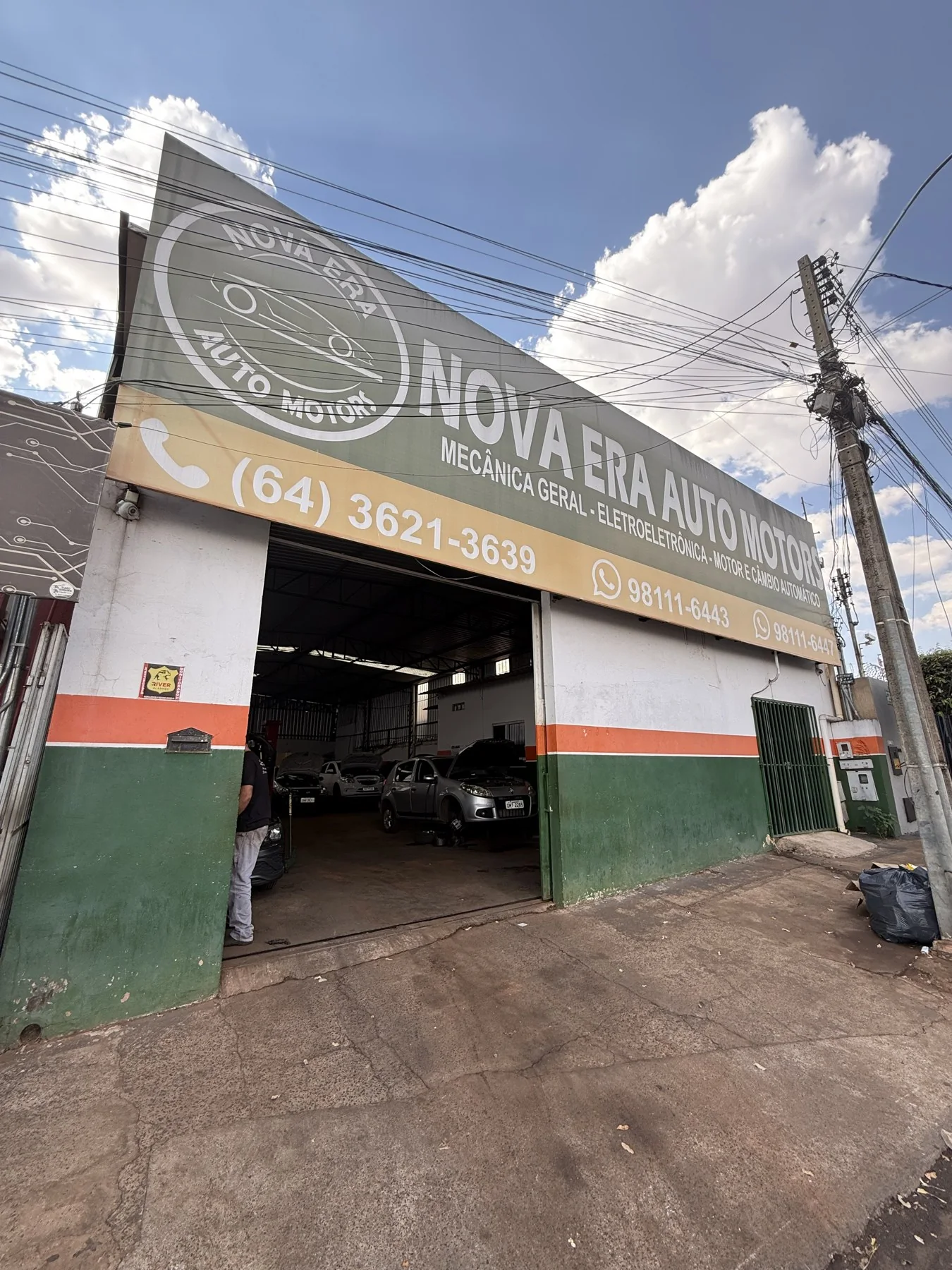 Entrada da Nova Era Auto Motors